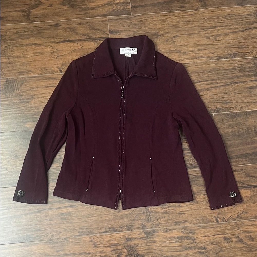 Elegant Women's Burgundy Blazer